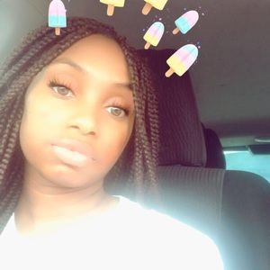 Meet your Posher, Jenine